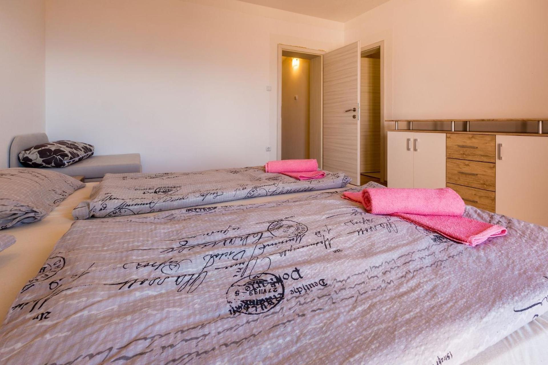 Apartments Tomica Novi Vinodolski Zewnętrze zdjęcie